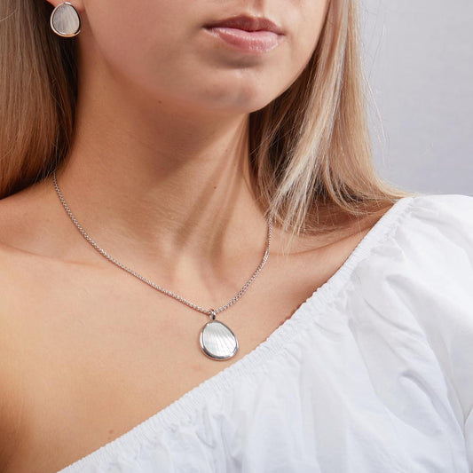 585677_585676_555589_n